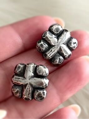 Extremely rare James Avery primitive formation boulder rudimentary earrings